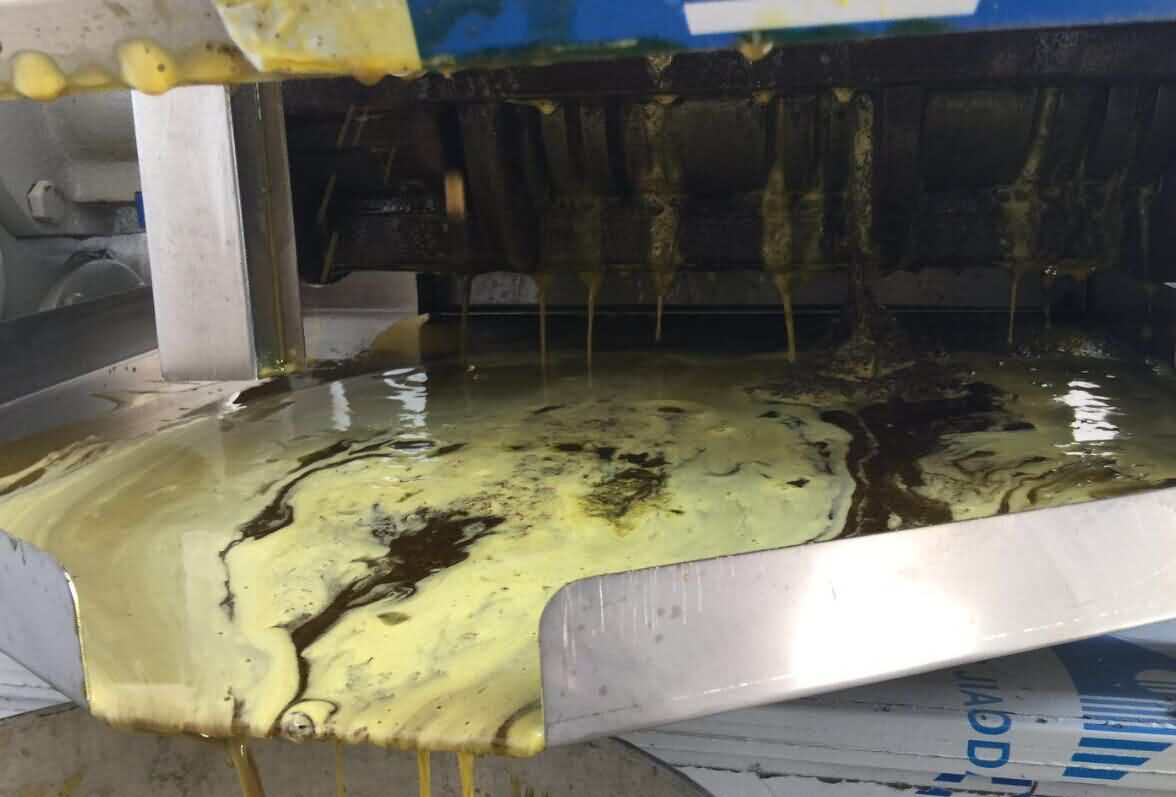 榨油機榨花生油、菜籽油過程